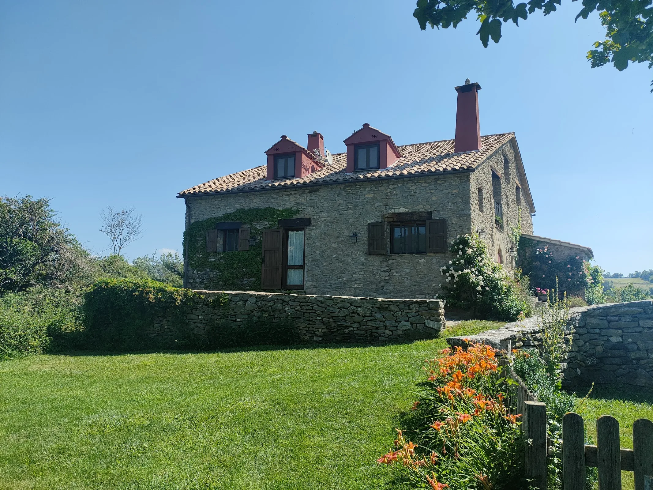 House with pool à Castigaleu