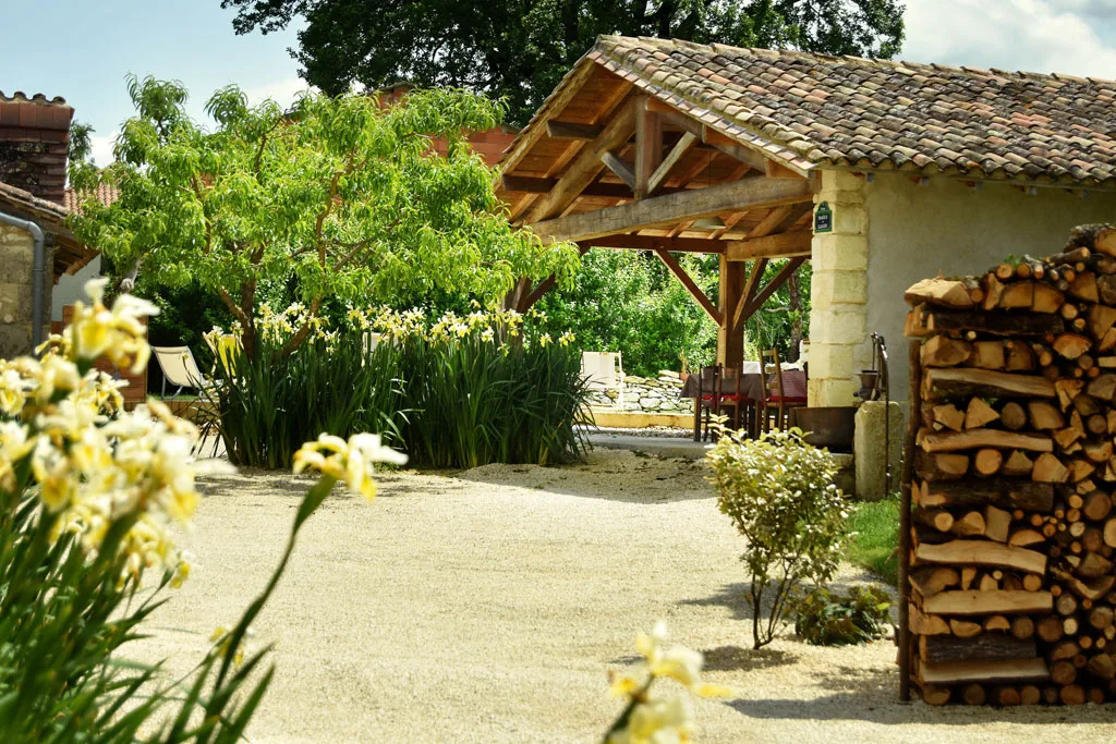 Location de house with pool à Pineuilh — photo 2