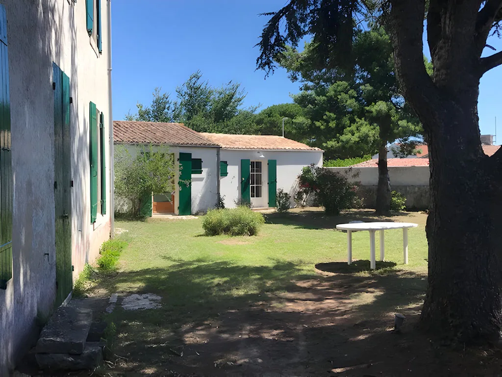 Le Grand Cèdre photo 4