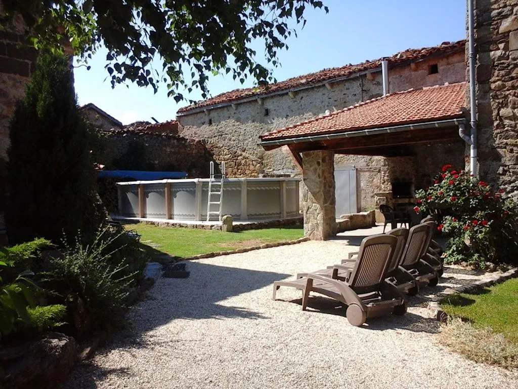 Location de house with pool à Langeac — photo 2