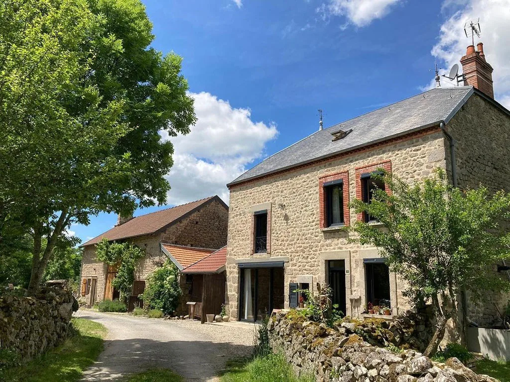 Location de casa con piscina à Champagnat — photo 3