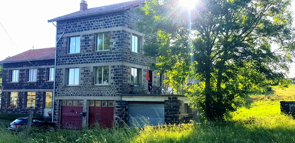 Location de house with pool à Alleyrac — photo 2