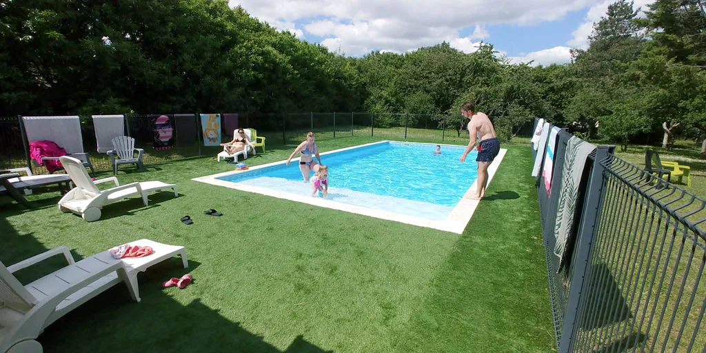 Location de house with pool à Bignay — photo 2
