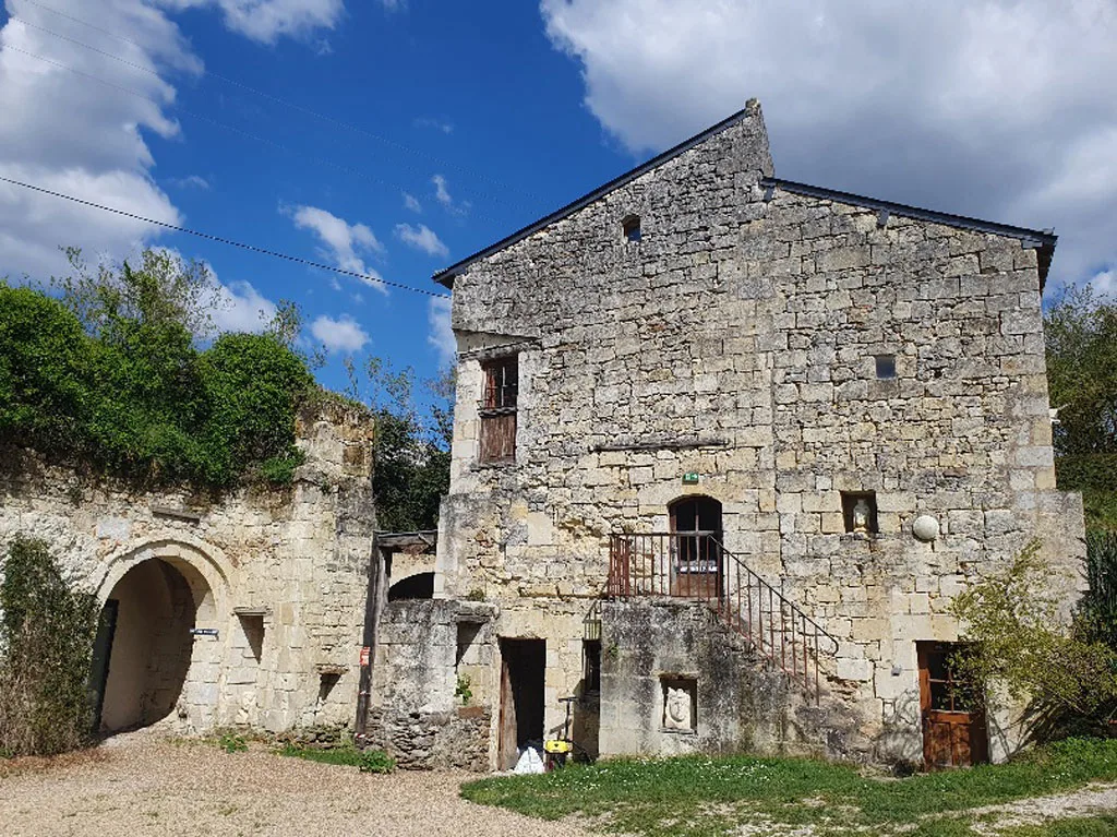 Gîte troglodytique St-Pierre en Vaux photo 2