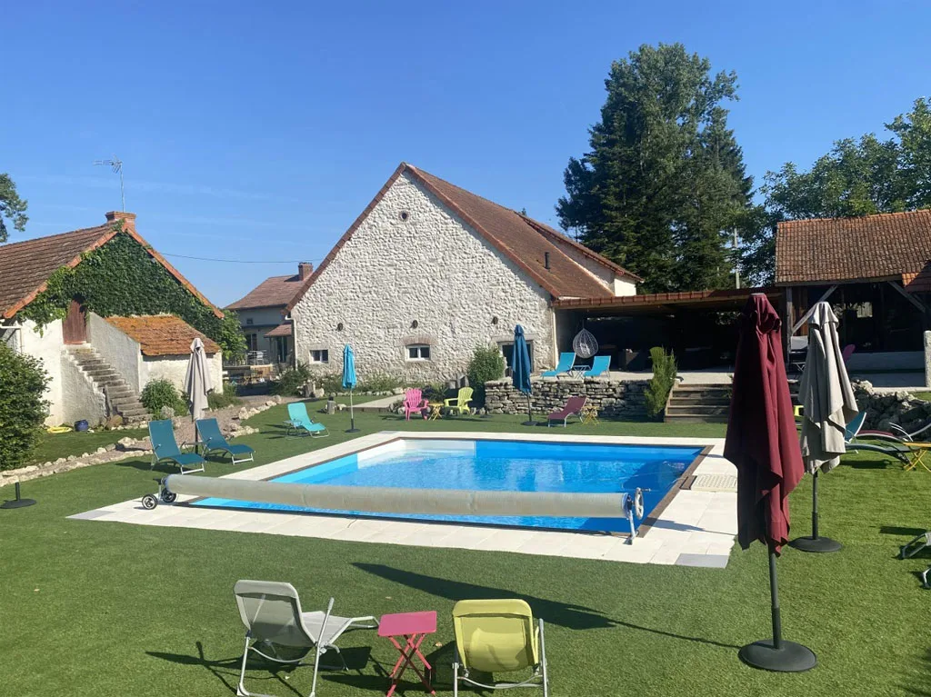 Location de house with pool à Cindré — photo 2