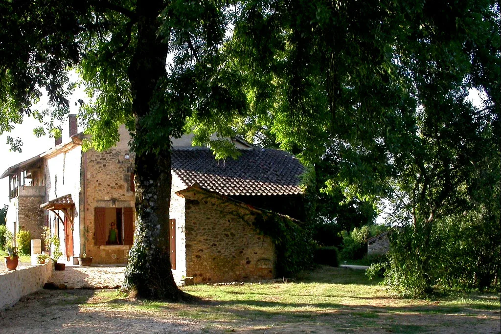 Location de maison avec piscine à Veyrines-de-Vergt — photo 2