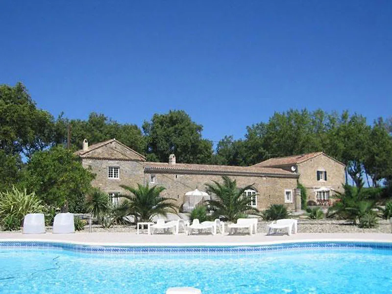 Casa con piscina à Bram