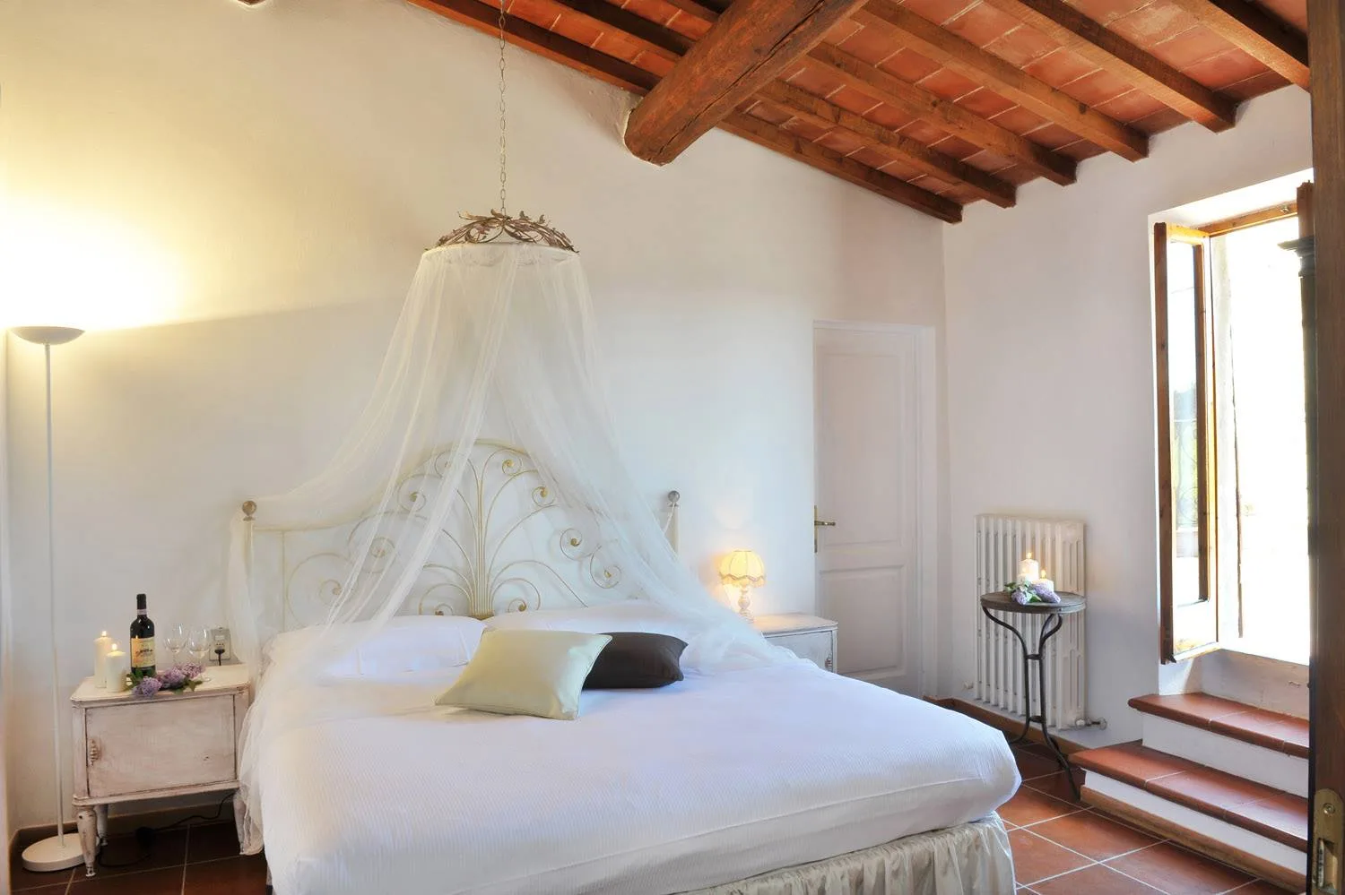 Farmhouse La Camporena photo 2
