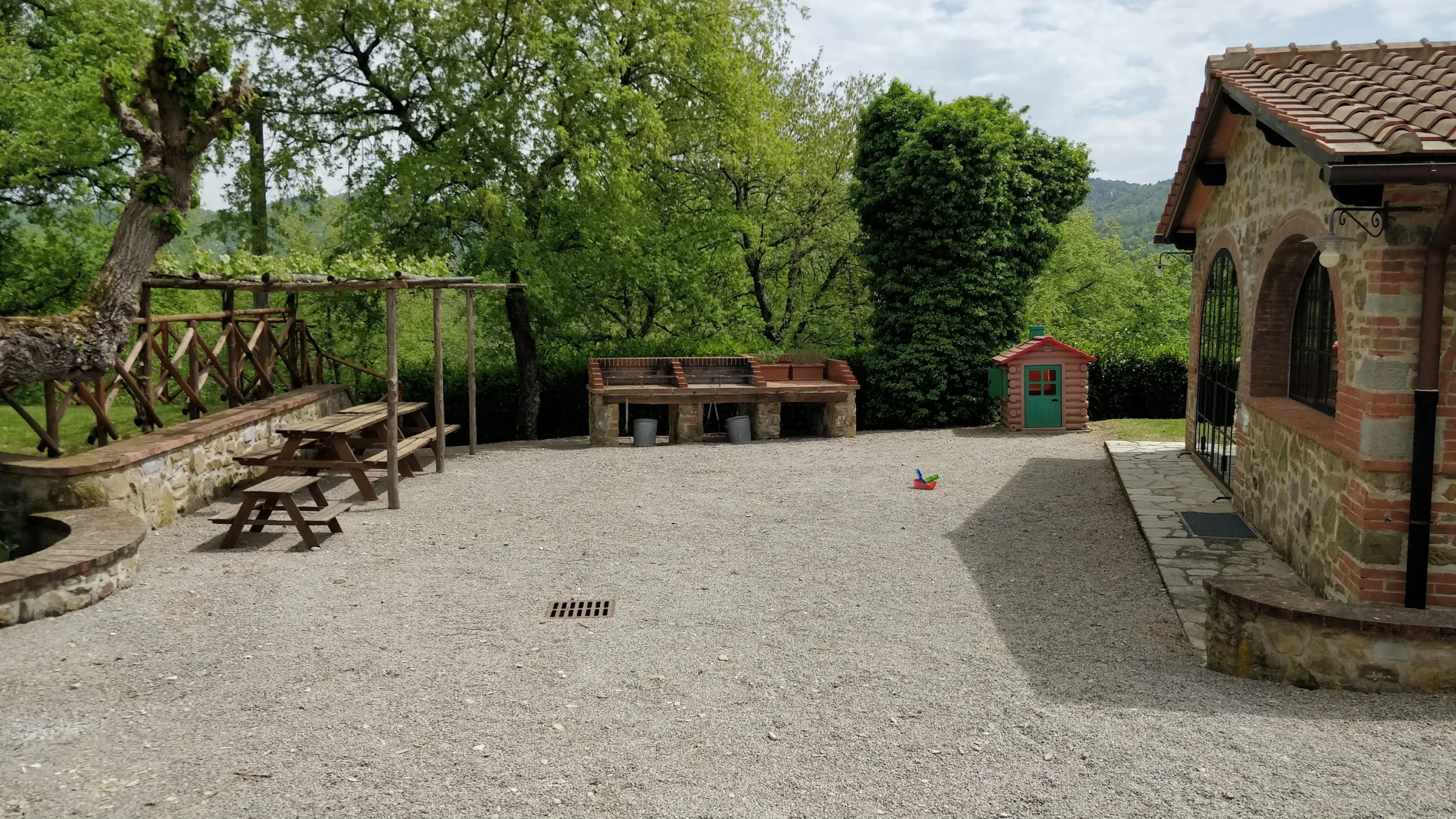 Himr at Tuscany photo 6