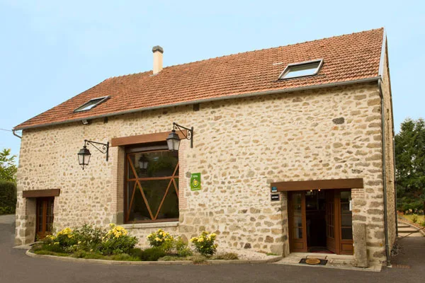 Location de casa con piscina à La Souterraine — photo 3