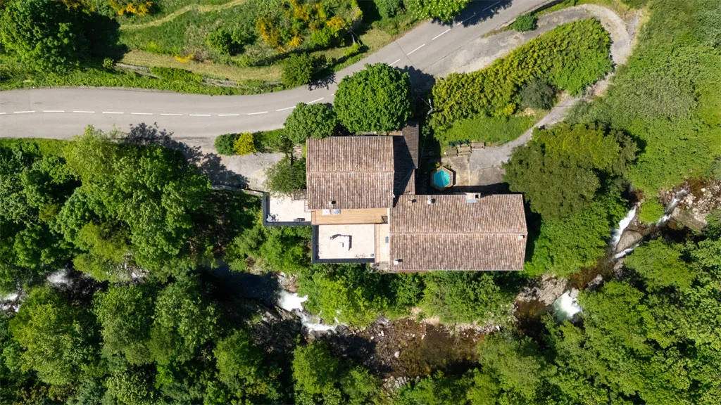 Location de casa con piscina à Vllées d'Antraigues Asperjoc — photo 2