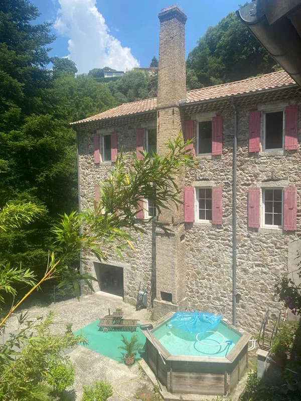 Location de casa con piscina à Vllées d'Antraigues Asperjoc — photo 3