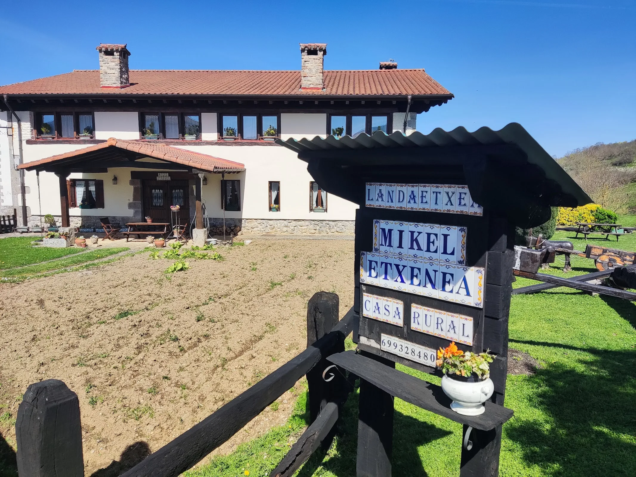 Mikeletxenea Landetxea photo 3